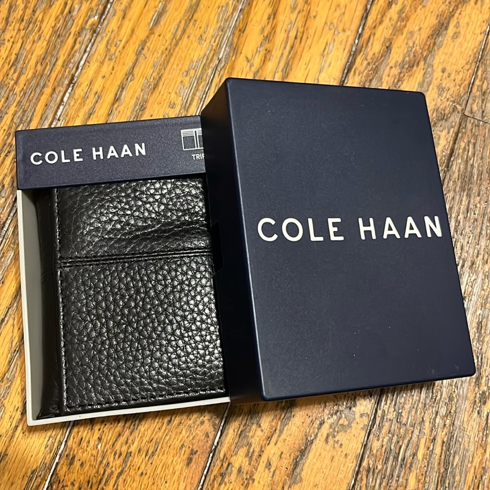 Cole Haan Trifold Wallet Black NEW